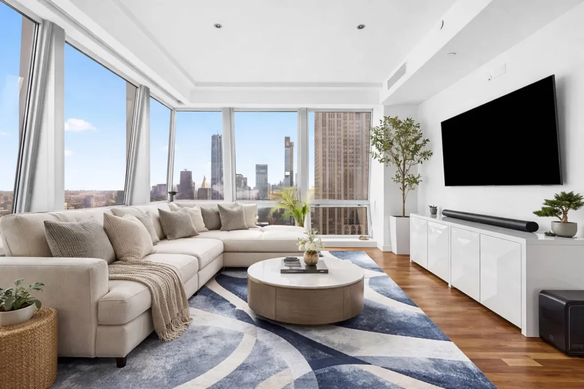 2BR Condo for Sale in Manhattan, NY