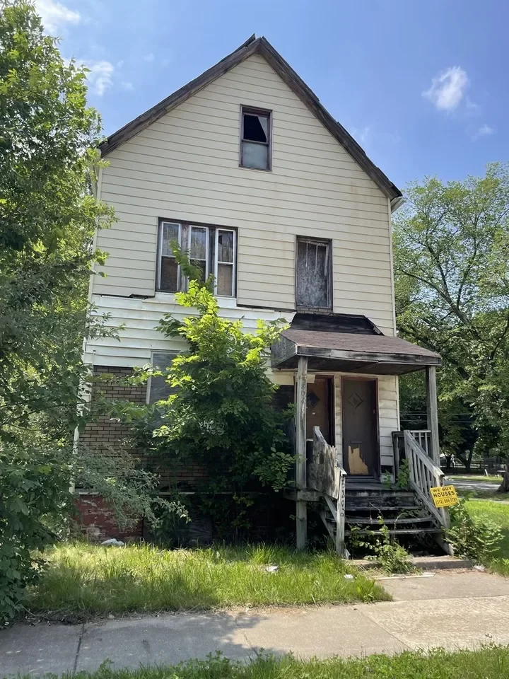 5BR Multi-Family for Sale in Chicago, IL