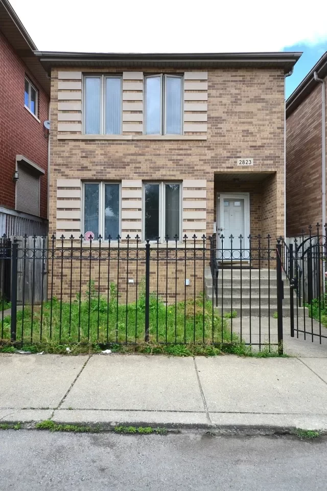 3BR House for Sale in Chicago, IL