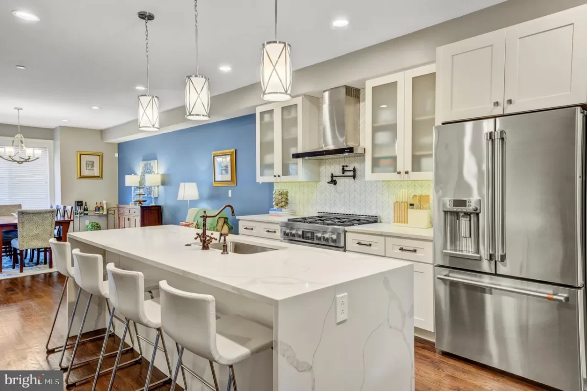 4BR Townhouse for Sale in Philadelphia, PA