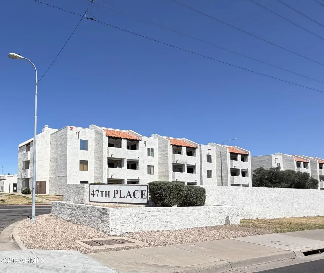 Condo for Sale in Glendale, AZ