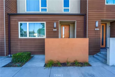 4BR Townhouse for Sale in Downey, CA