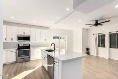 3BR Townhouse for Sale in Phoenix, AZ