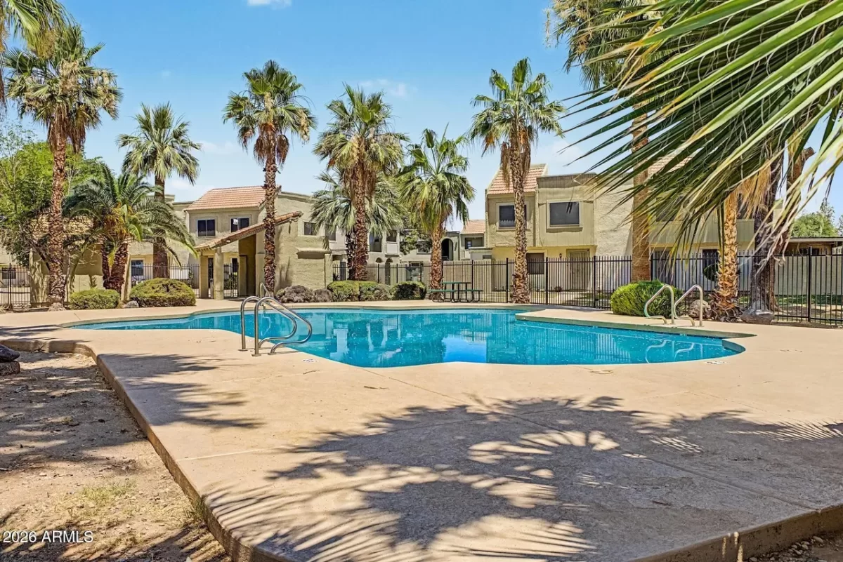 3BR Townhouse for Sale in Glendale, AZ
