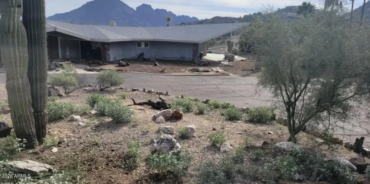 3BR House for Sale in Paradise Valley, AZ