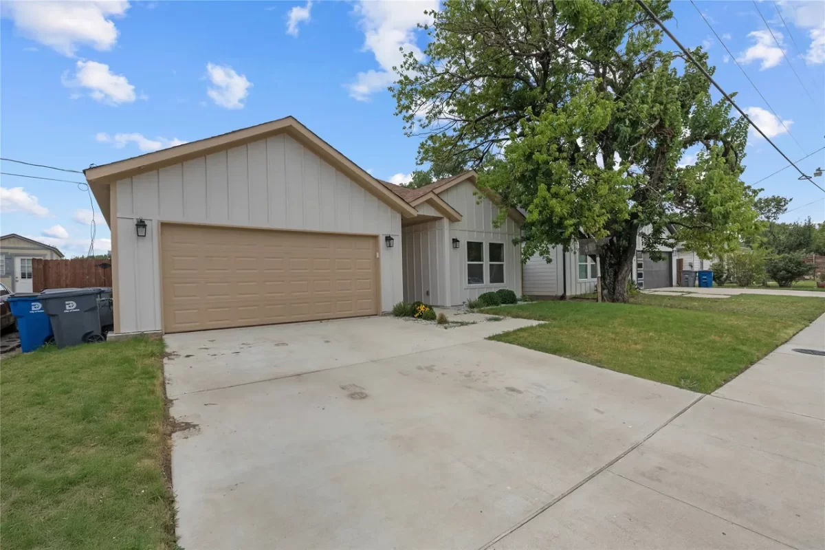 4BR House for Sale in Dallas, TX