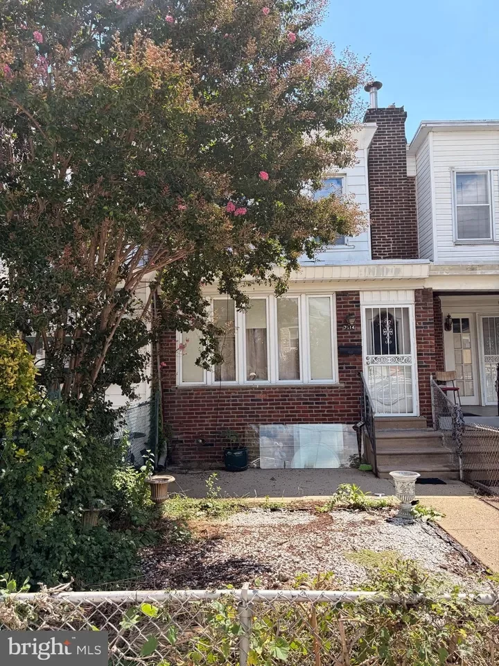 3BR Townhouse for Sale in Philadelphia, PA