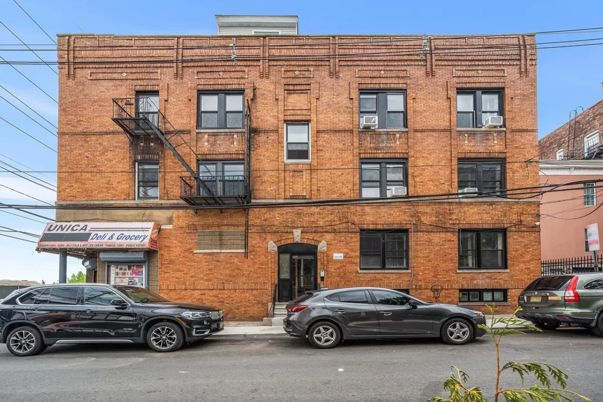 2BR Condo for Sale in Jersey City, NJ