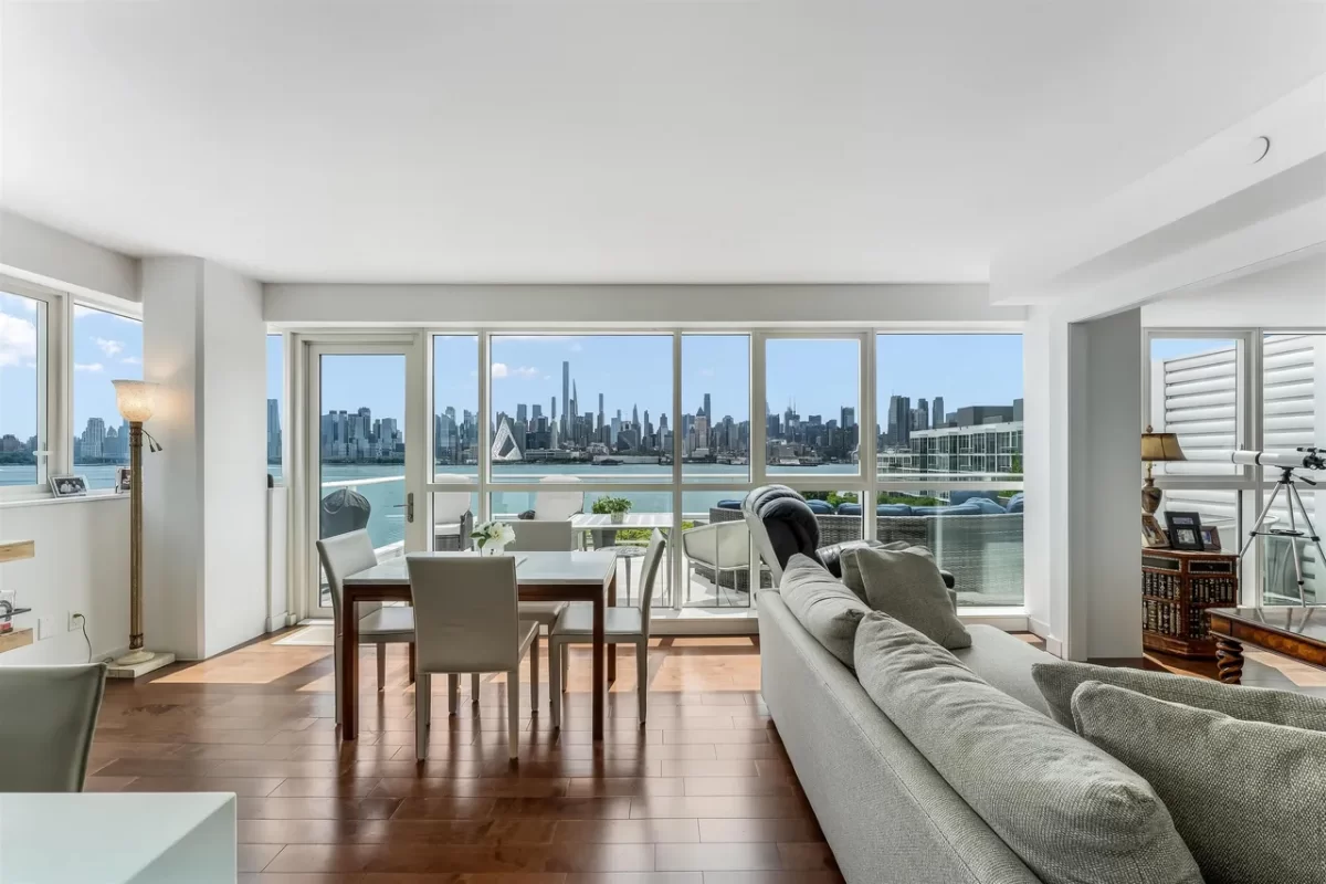 2BR Condo for Sale in Weehawken, NJ