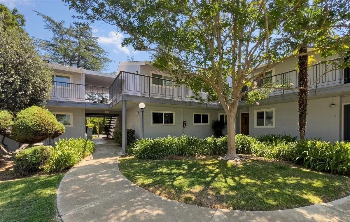 2BR Condo for Sale in Los Gatos, CA