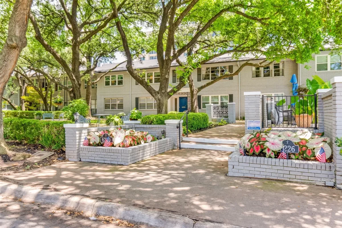 2BR Condo for Sale in Dallas, TX