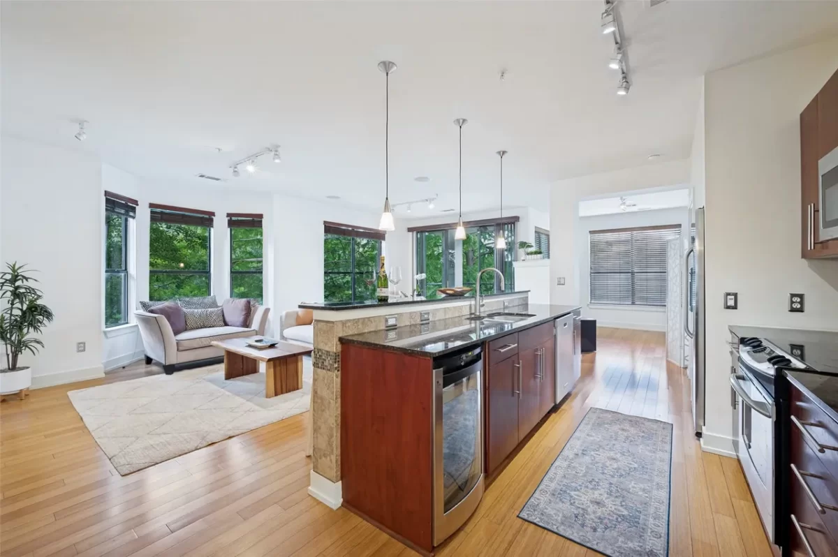 2BR Condo for Sale in Dallas, TX