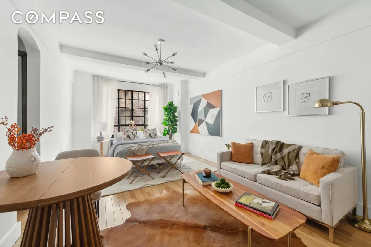 Condo for Sale in Manhattan, NY