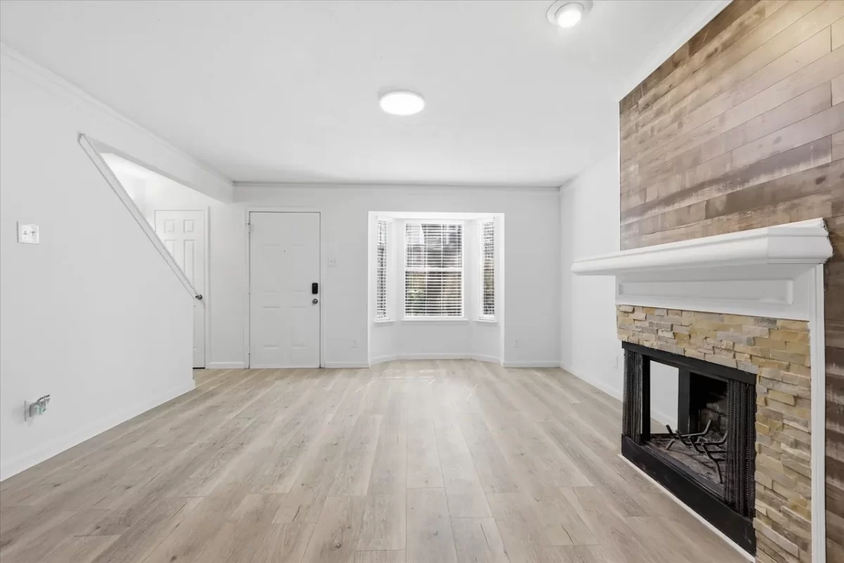 2BR Condo for Sale in Dallas, TX