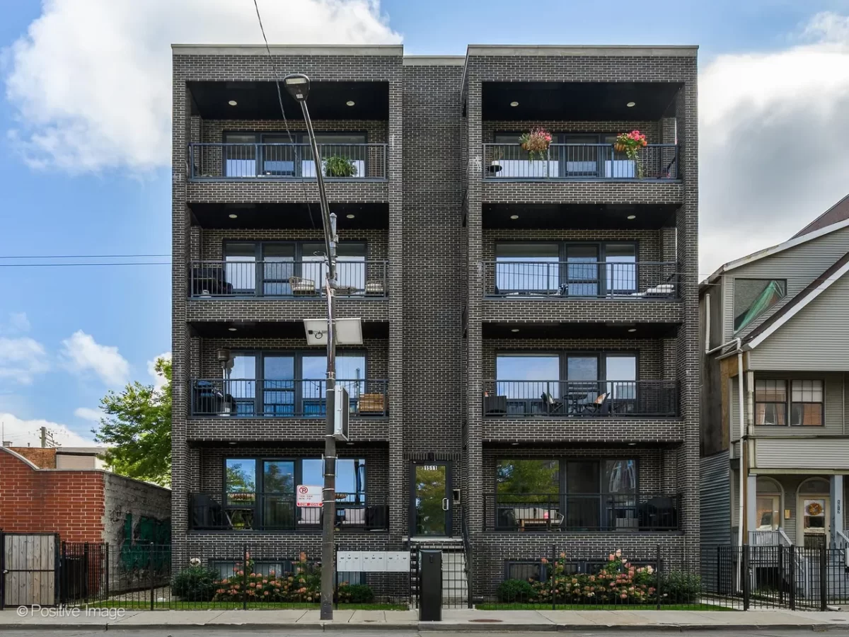 3BR Condo for Sale in Chicago, IL