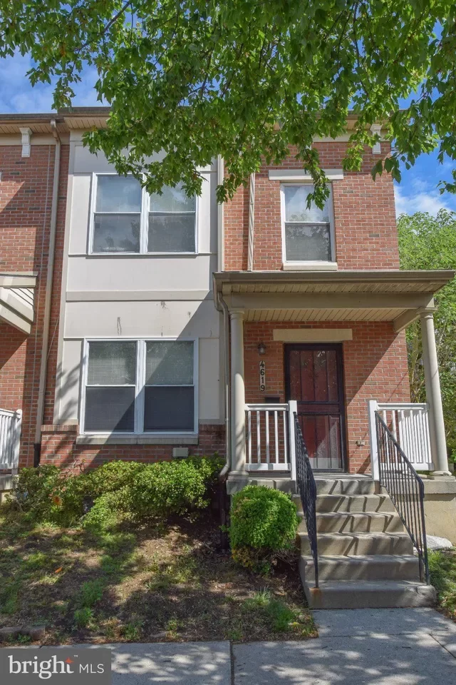 3BR Townhouse for Sale in Philadelphia, PA