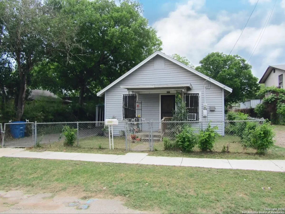 4BR House for Sale in San Antonio, TX