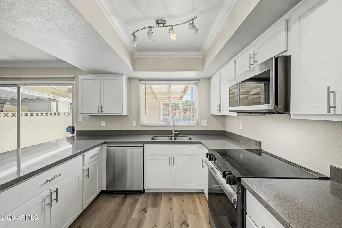 3BR Townhouse for Sale in Glendale, AZ