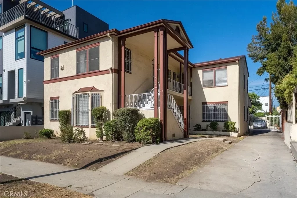 5BR Multi-Family for Sale in Los Angeles, CA