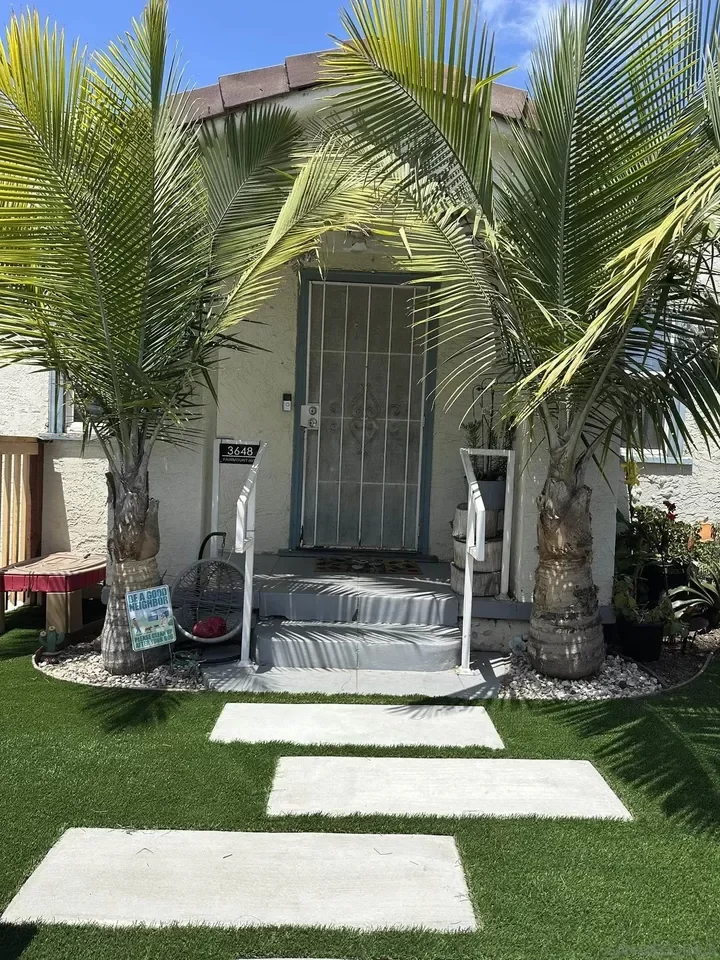 2BR House for Sale in San Diego, CA