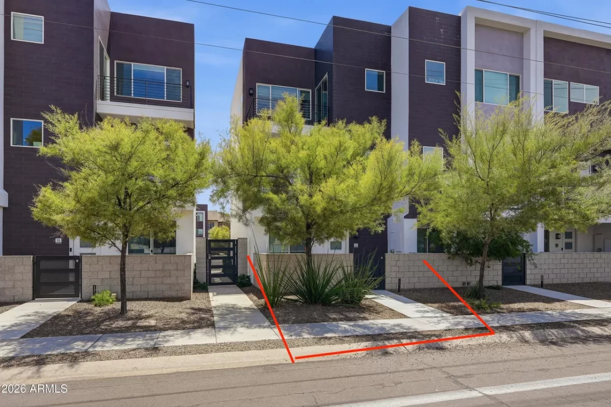 2BR Townhouse for Sale in Phoenix, AZ