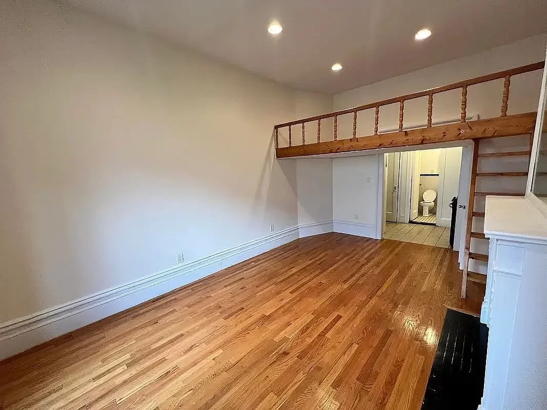 House for Rent in New York, NY