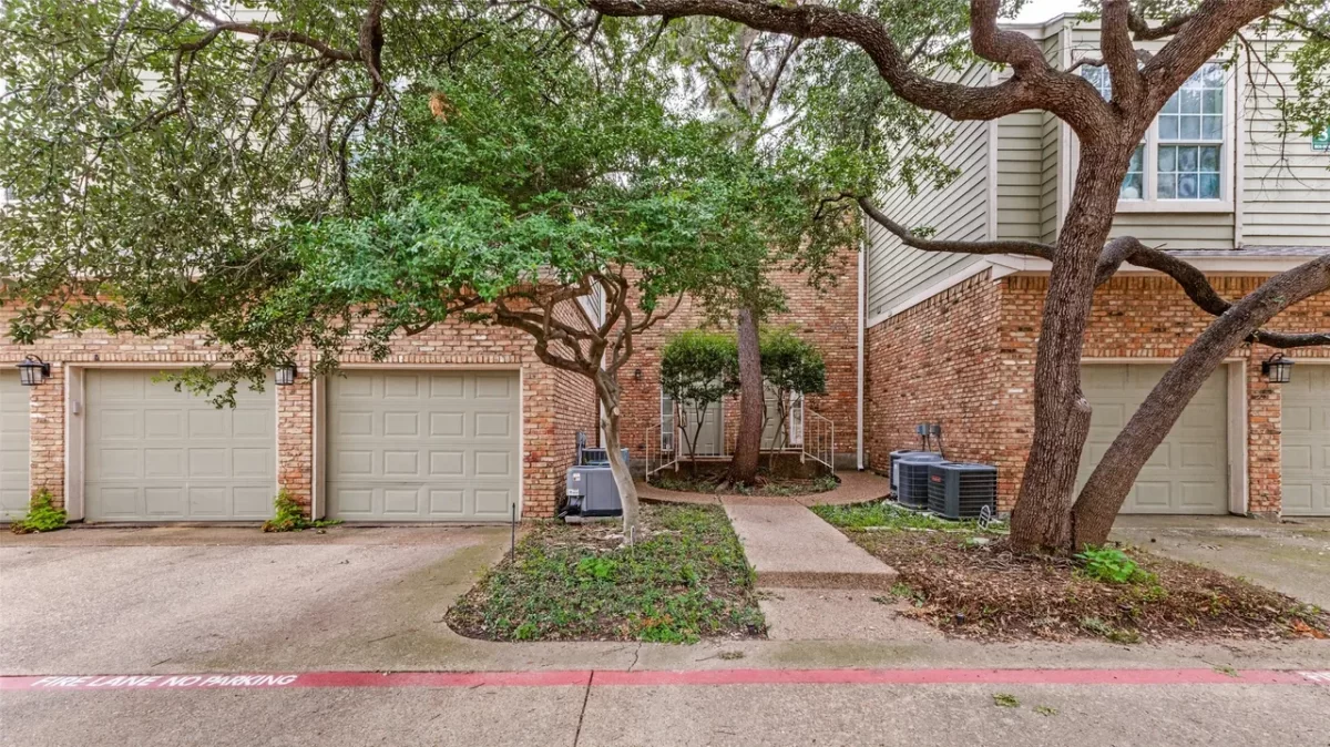 2BR Condo for Sale in Dallas, TX