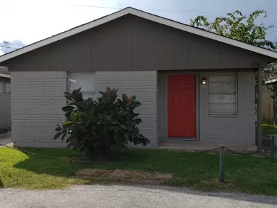 2BR House for Rent in Houston, TX