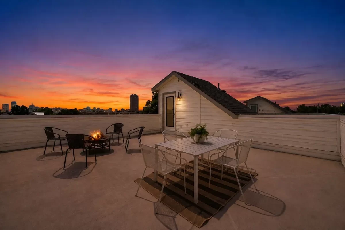 2BR Townhouse for Sale in Dallas, TX