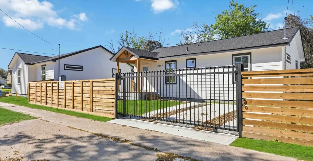 2BR House for Sale in Houston, TX