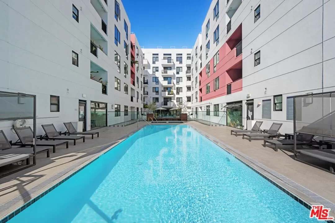 1BR Condo for Sale in Los Angeles, CA