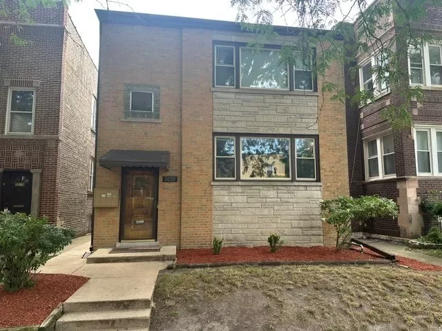 4BR Multi-Family for Sale in Chicago, IL