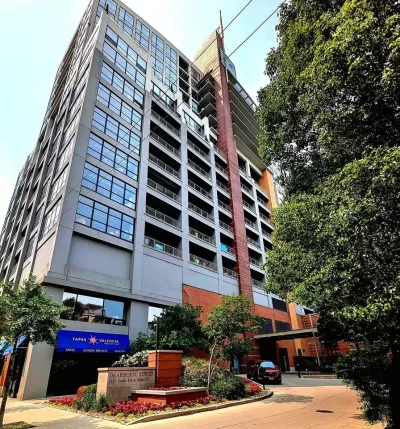 2BR Condo for Sale in Chicago, IL