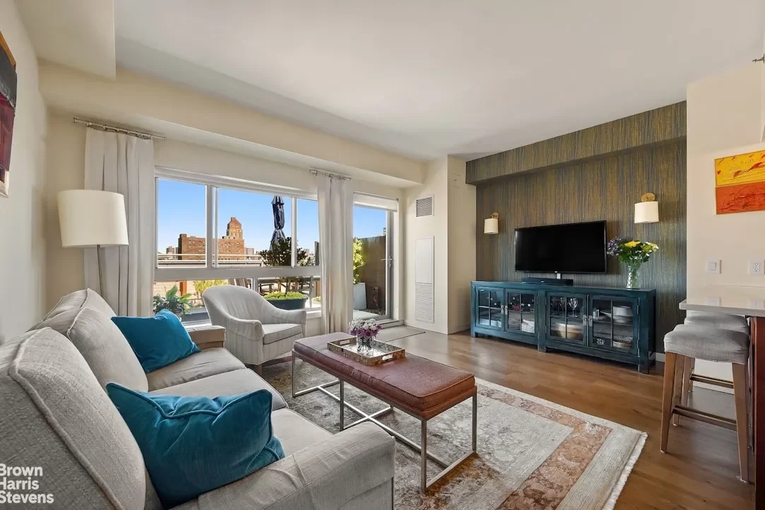 2BR Condo for Sale in Manhattan, NY