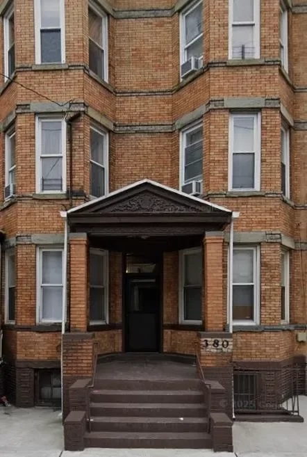 2BR Condo for Sale in Jersey City, NJ