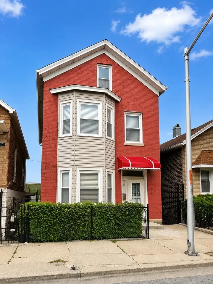 2BR House for Rent in Chicago, IL