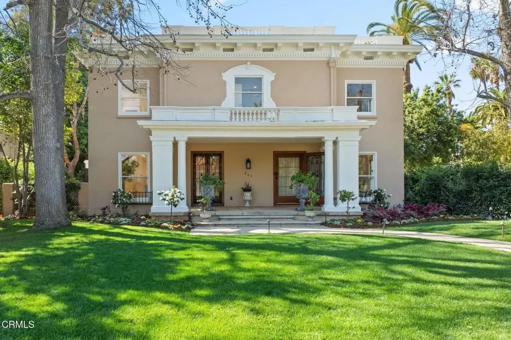 6BR House for Sale in South Pasadena, CA
