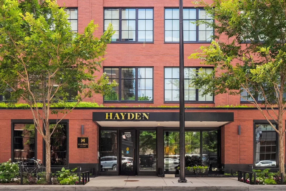 5BR Condo for Sale in Chicago, IL