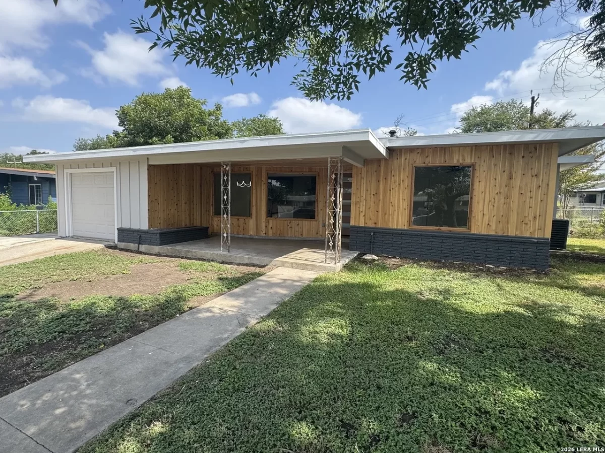 4BR House for Sale in San Antonio, TX