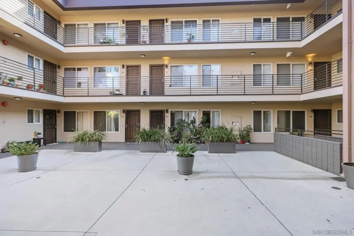 Condo for Sale in San Diego, CA
