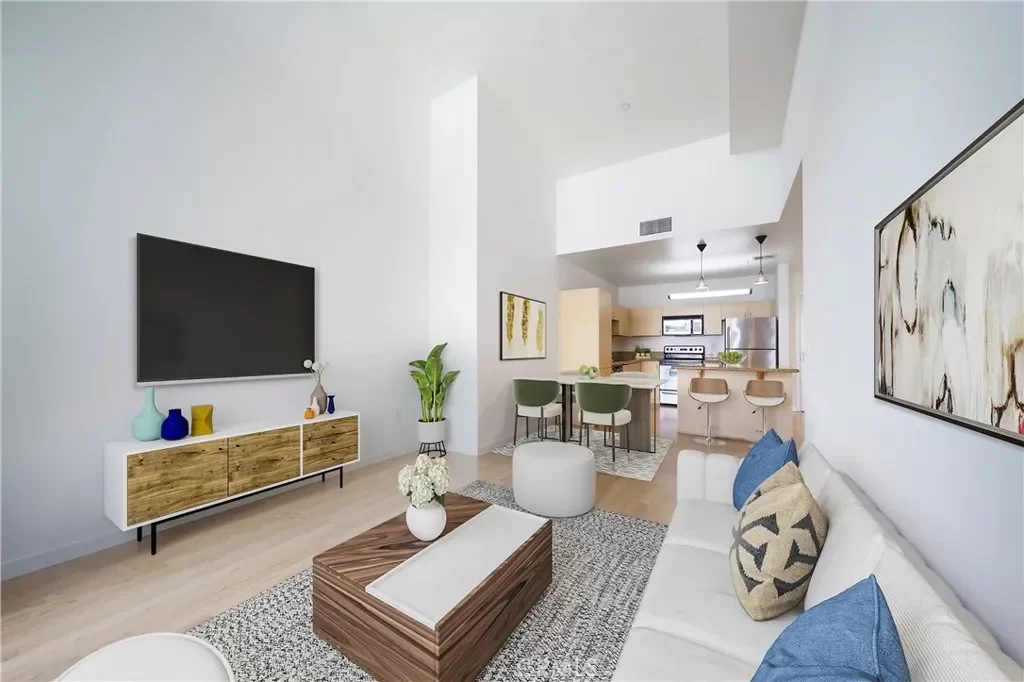 1BR Condo for Sale in Los Angeles, CA