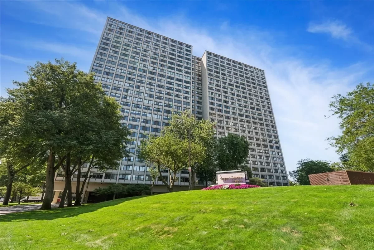 3BR Condo for Sale in Chicago, IL