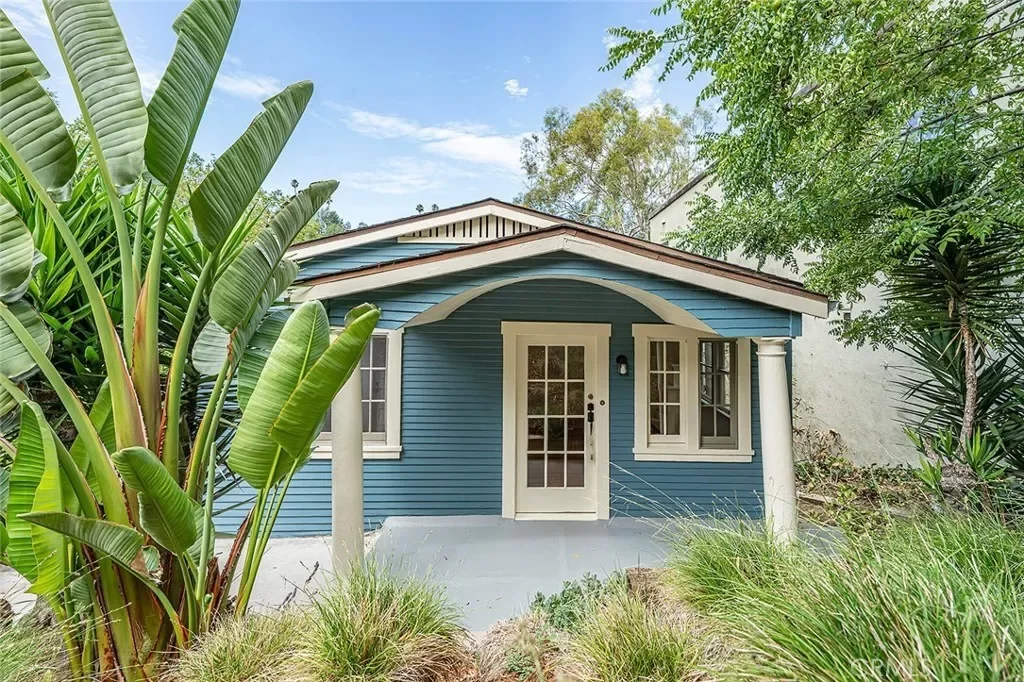 2BR House for Rent in Los Angeles, CA