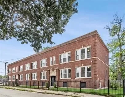 2BR House for Rent in Chicago, IL