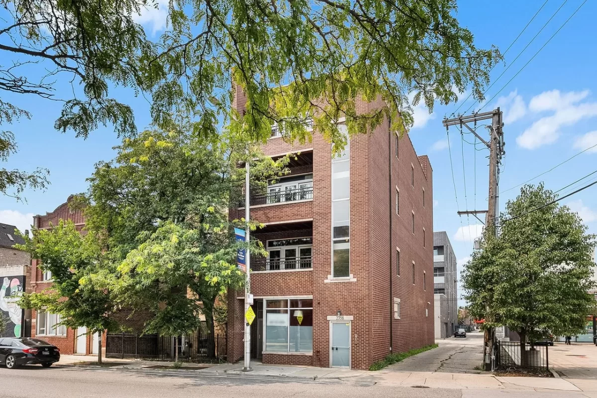 3BR Condo for Sale in Chicago, IL