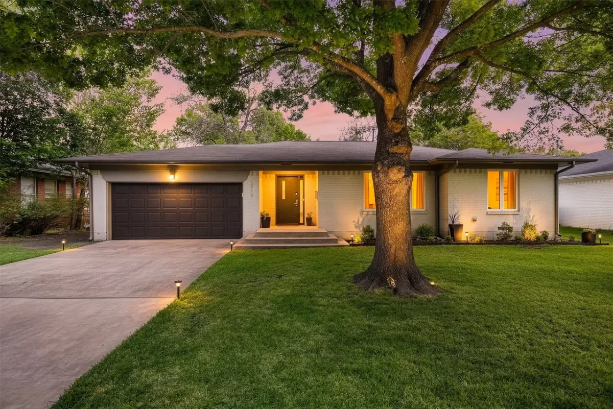 2BR House for Sale in Dallas, TX