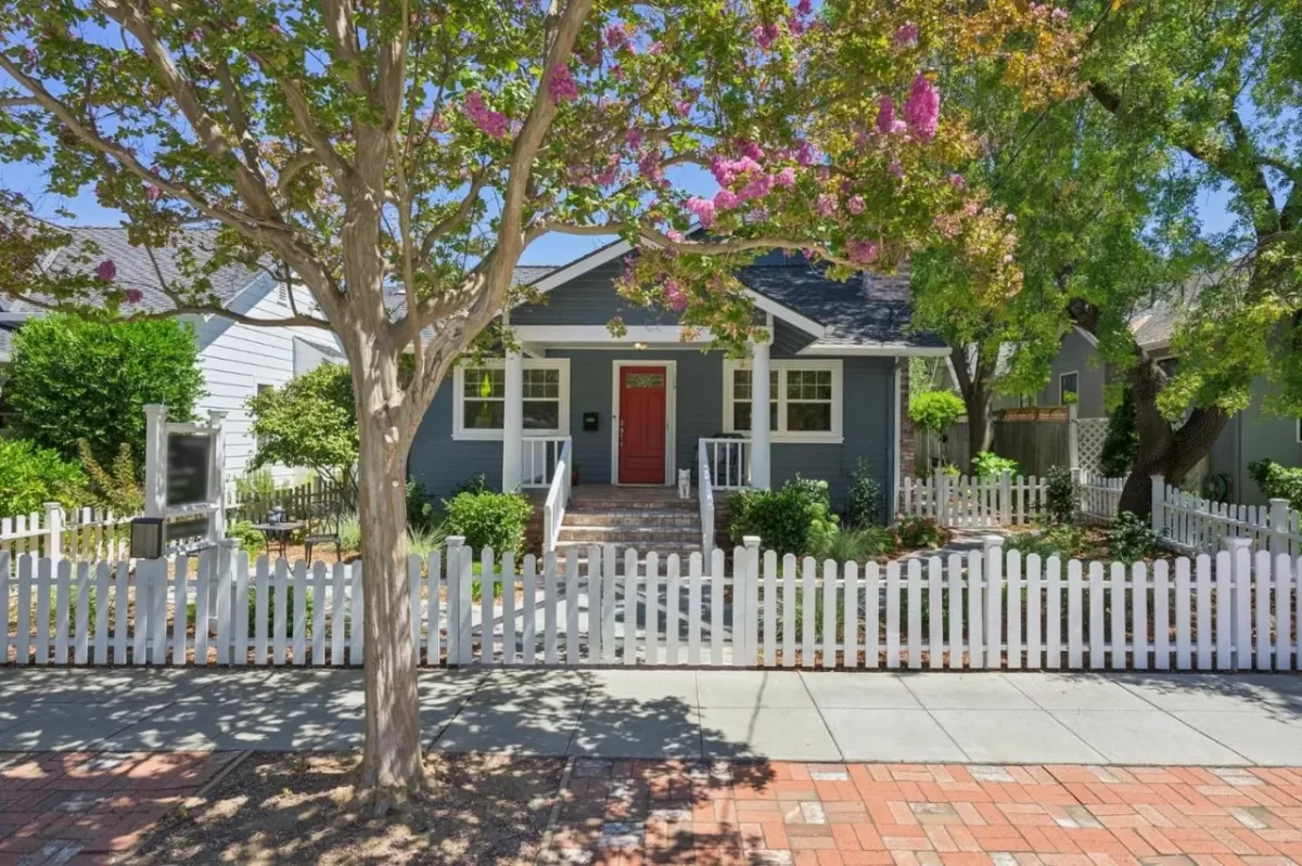 5BR House for Sale in Los Gatos, CA