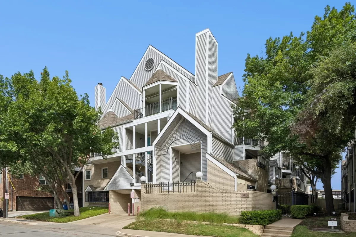 2BR Condo for Sale in Dallas, TX