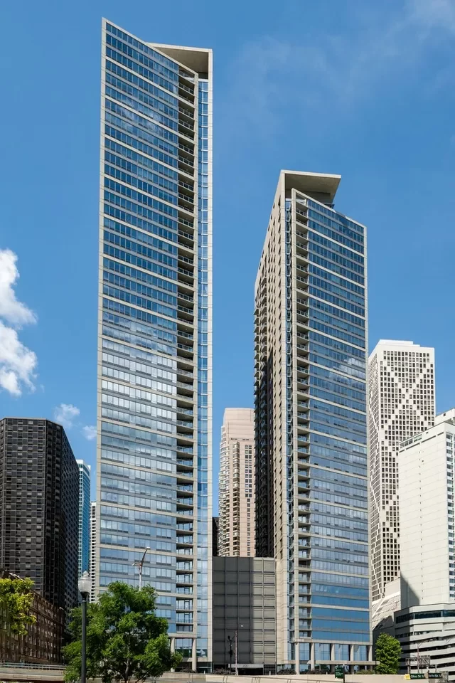3BR Condo for Sale in Chicago, IL