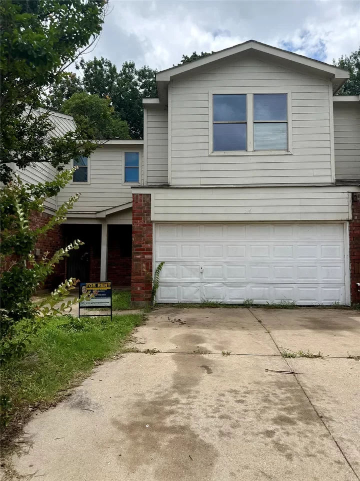 3BR Townhouse for Rent in Dallas, TX